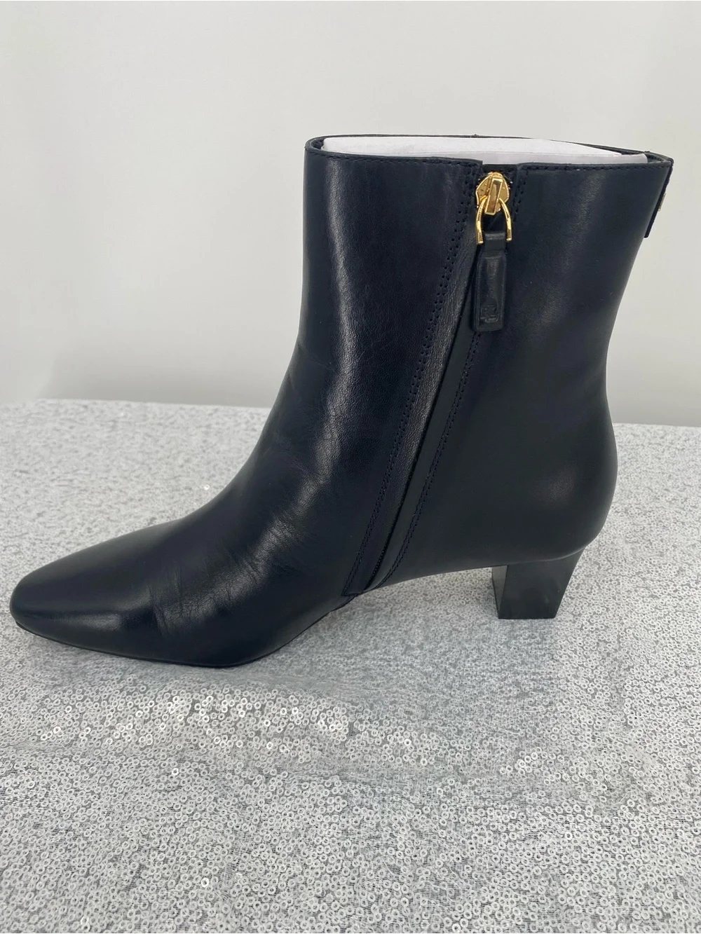 Lauren Ralph Lauren Willa Burnished Leather Booties. Ankle Boot size 9